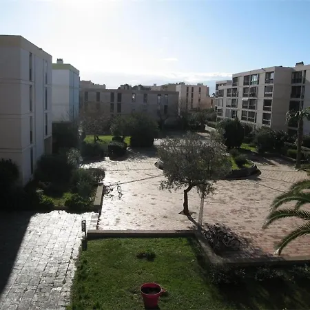 T2 Renove, 4 Couchages, Proche Et Port, Balcon, Parking Securise, St-cyprien - Fr-1-106-55 * Saint-Cyprien (Pyrenees-Orientales)
