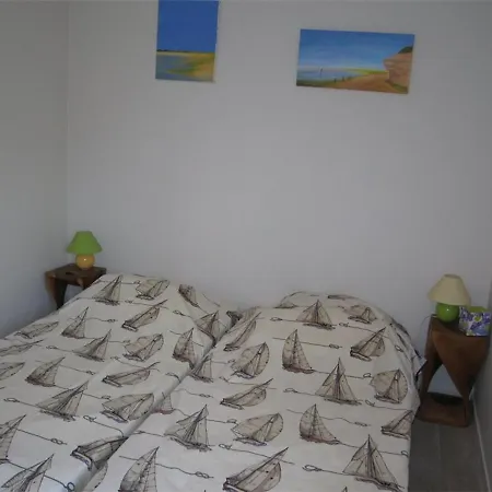 T2 Renove, 4 Couchages, Proche Et Port, Balcon, Parking Securise, St-cyprien - Fr-1-106-55 *