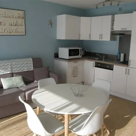 T2 Renove, 4 Couchages, Proche Et Port, Balcon, Parking Securise, St-cyprien - Fr-1-106-55